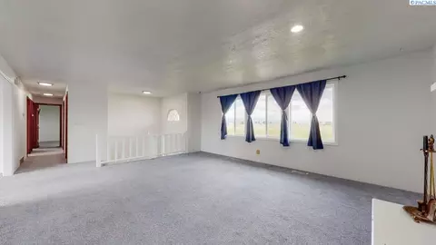 3478 Hanson Loop, Burbank, WA 99323 photo 5