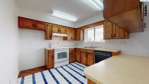 3478 Hanson Loop, Burbank, WA 99323 photo 12