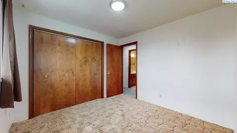 3478 Hanson Loop, Burbank, WA 99323 photo 19