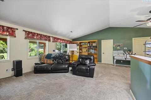 1817 N Road 76, Pasco, WA 99301 photo 11