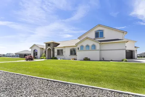 6724 Eagle Crest Dr, Pasco, WA 99301 photo 4