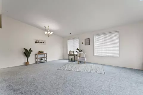 6619 Comiskey Dr, Pasco, WA 99301 photo 2