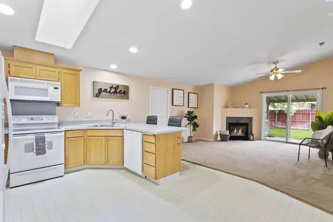 6619 Comiskey Dr, Pasco, WA 99301 photo 4
