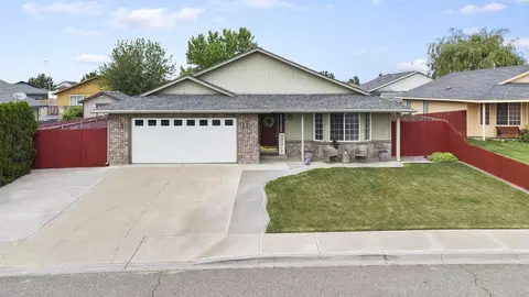 6619 Comiskey Dr, Pasco, WA 99301 photo 1