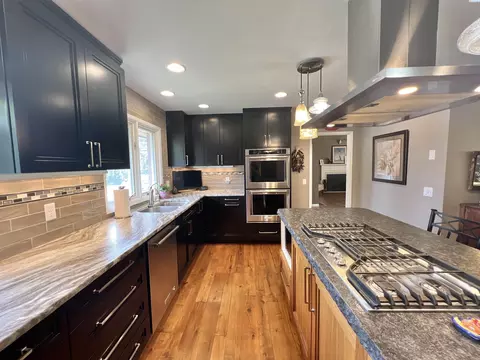 420 SE Crestview Dr, Pullman, WA 99163 photo 2