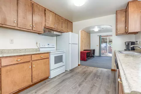 122 E 4th Ave, Kennewick, WA 99336 photo 7