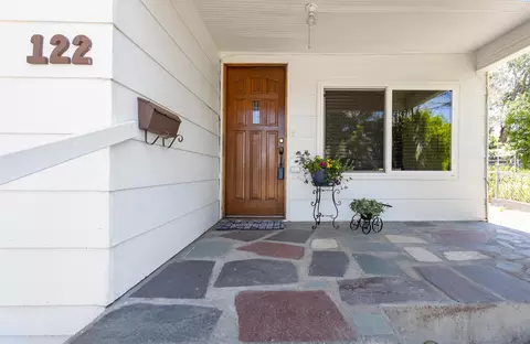 122 E 4th Ave, Kennewick, WA 99336 photo 1