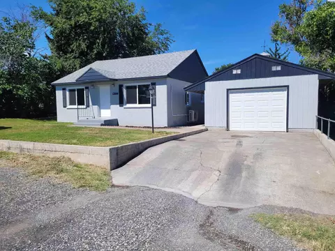 1209 N Perry Loop, Kennewick, WA 99336 photo 1