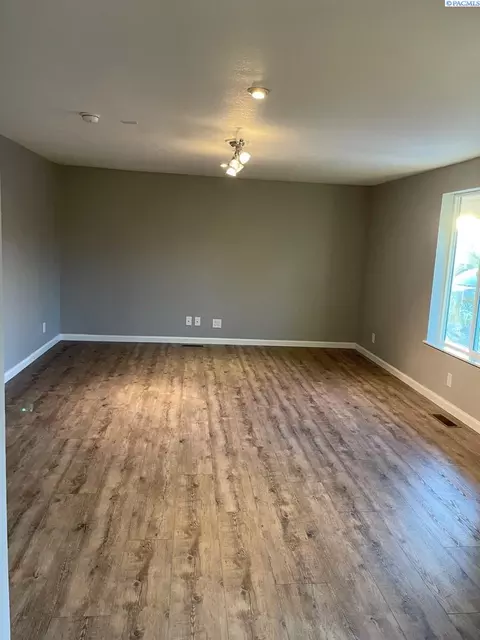 3604 W Ella, Pasco, WA 99301 photo 3