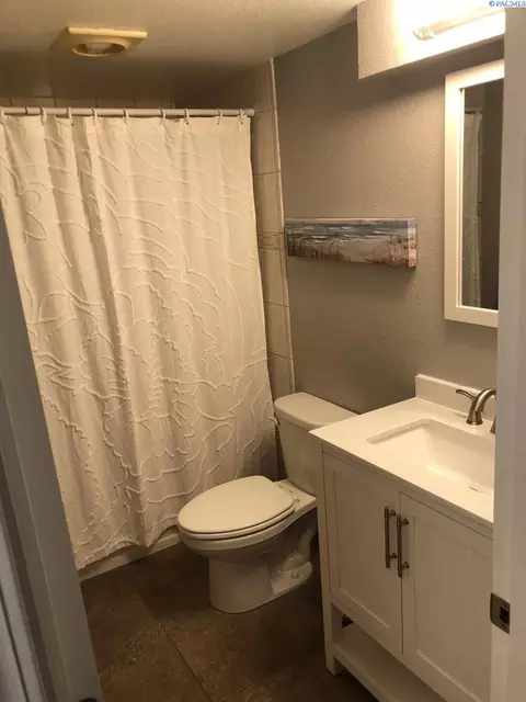 3604 W Ella, Pasco, WA 99301 photo 2