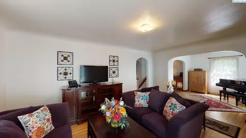 210 SE Mckenzie St, Pullman, WA 99163 photo 2