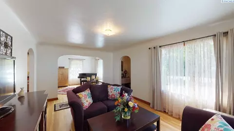 210 SE Mckenzie St, Pullman, WA 99163 photo 3