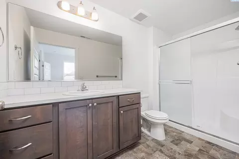 402 Ruby, Grandview, WA 98930 photo 12