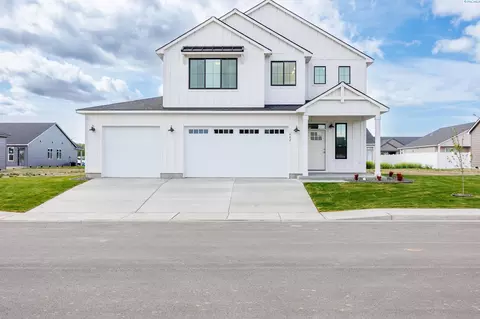 402 Ruby, Grandview, WA 98930 photo 1