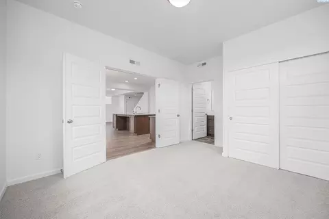 402 Ruby, Grandview, WA 98930 photo 11
