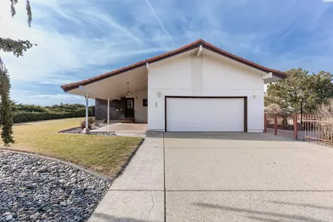 506 E Vineyard Dr, Pasco, WA 99301 photo 3