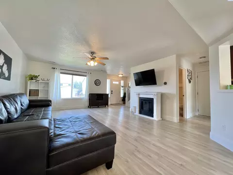 1155 SW Latour Peak St, Pullman, WA 99163 photo 5