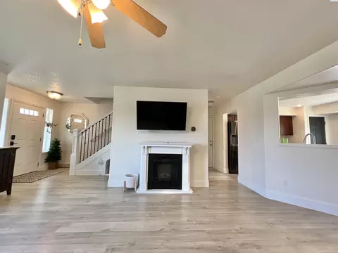 1155 SW Latour Peak St, Pullman, WA 99163 photo 3