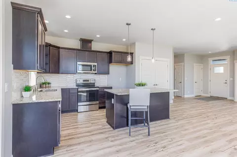 3214 E Helena St, Pasco, WA 99301 photo 10