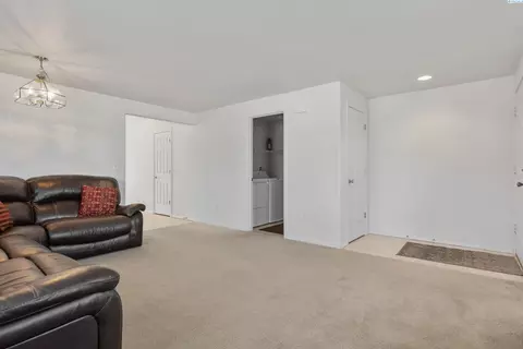 7608 Estevan Dr, Pasco, WA 99301 photo 6