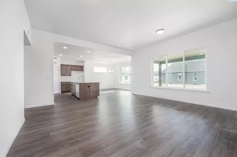 400 Ruby, Grandview, WA 98930 photo 11