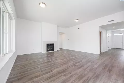 400 Ruby, Grandview, WA 98930 photo 10