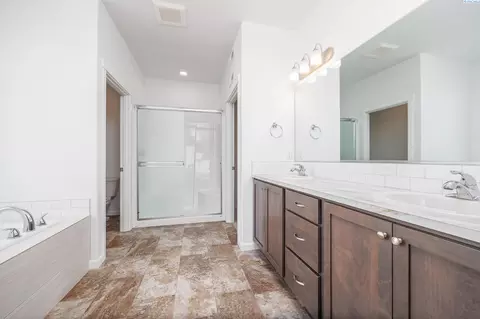400 Ruby, Grandview, WA 98930 photo 18