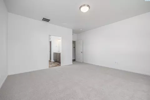 400 Ruby, Grandview, WA 98930 photo 17