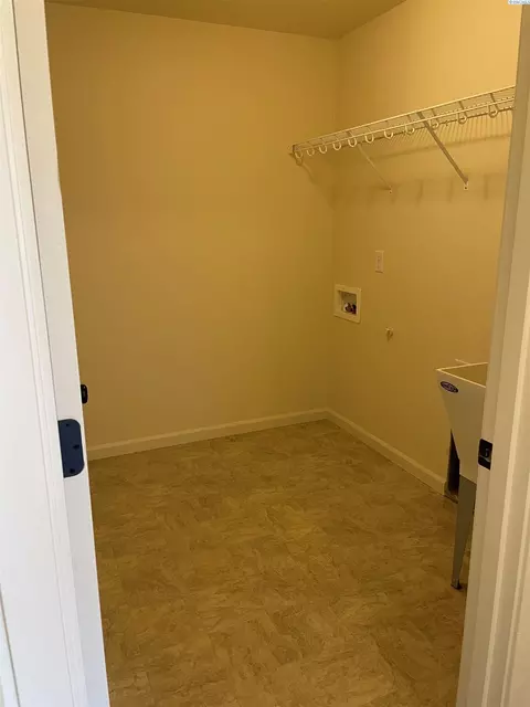 4010 Phoenix Ln, Pasco, WA 99301 photo 9