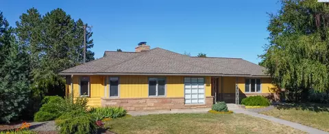 1105 SE Spring St, Pullman, WA 99163 photo 2