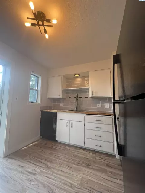 565 NW Cleveland, Pullman, WA 99163 photo 16
