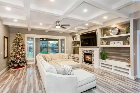 1002 Christopher Ln, Pasco, WA 99301 photo 4