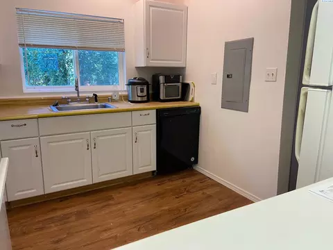 915 NW State St, Pullman, WA 99163 photo 3