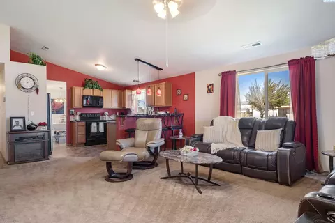 228 N Beech Ave, Pasco, WA 99301 photo 8