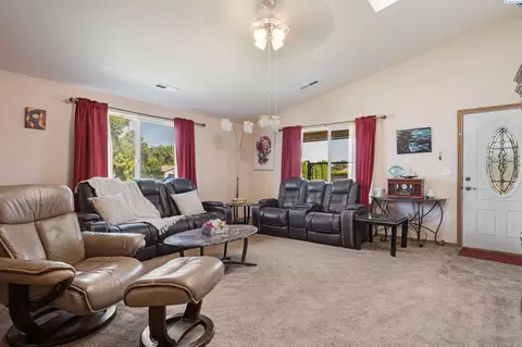 228 N Beech Ave, Pasco, WA 99301 photo 7