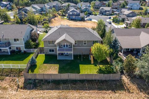 820 SW Center St, Pullman, WA 99163 photo 2
