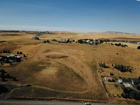 1303 Sunshine Rd, Pullman, WA 99163 photo 2