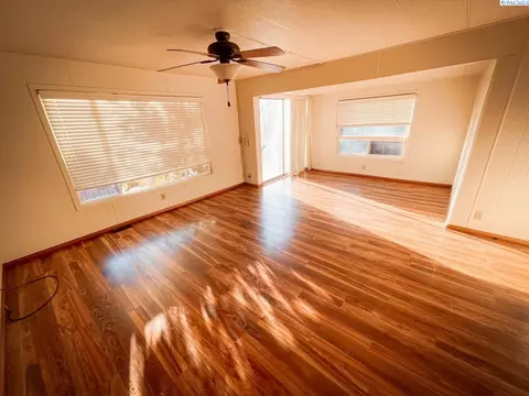 1165 S Grand Ave #111, Pullman, WA 99163 photo 2