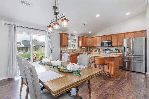 6218 Robert Wayne Dr, Pasco, WA 99301 photo 8