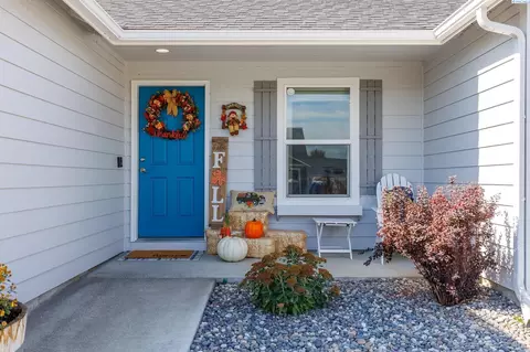 6218 Robert Wayne Dr, Pasco, WA 99301 photo 2