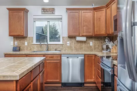 6218 Robert Wayne Dr, Pasco, WA 99301 photo 10