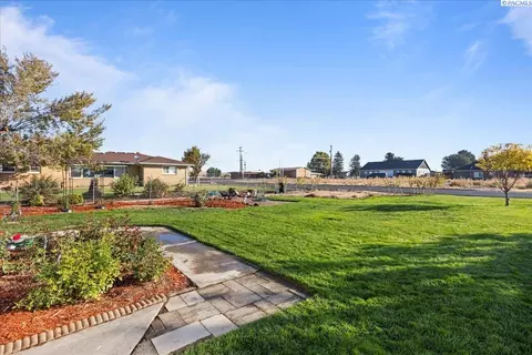 440 E Ash St, Connell, WA 99326 photo 8
