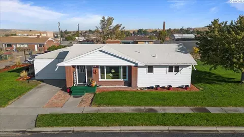 440 E Ash St, Connell, WA 99326 photo 3