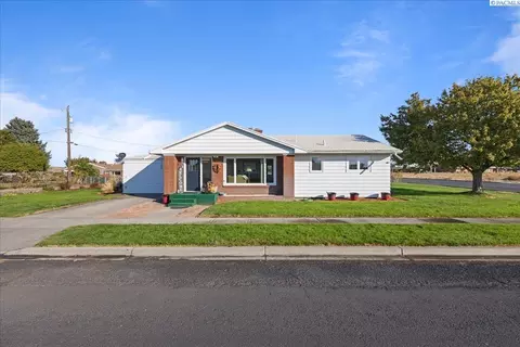 440 E Ash St, Connell, WA 99326 photo 2