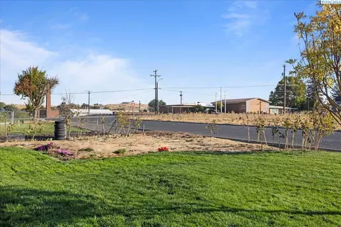 440 E Ash St, Connell, WA 99326 photo 9