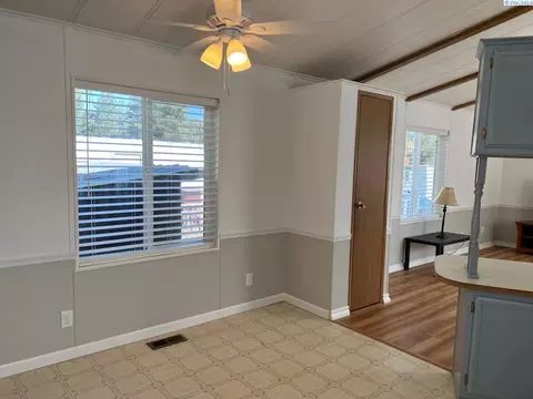 1165 S Grande Ave #9, Pullman, WA 99163 photo 8