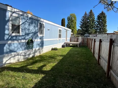 1165 S Grande Ave #9, Pullman, WA 99163 photo 2