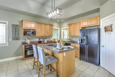 3807 Tusayan Dr, Pasco, WA 99301 photo 1