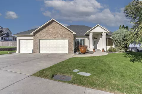 3807 Tusayan Dr, Pasco, WA 99301 photo 3