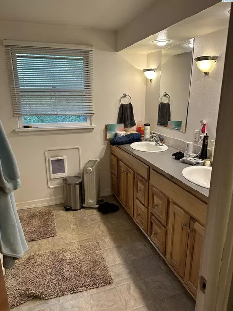 810 NW Charlotte, Pullman, WA 99163 photo 9